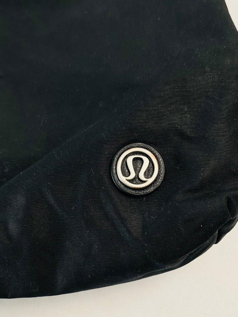 Lululemon Party Om Bag Crossbody in Black - Picture 5 of 16